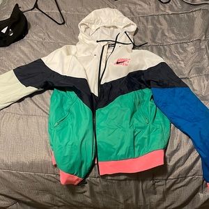 Large Nike windbreaker